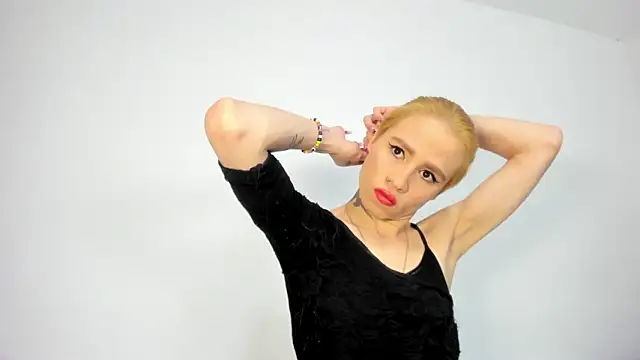 Snapshot of natacha_ferrer1 chatting on November 19, 12:05 pm natacha ferrer1 online show from November 19, 12:05 pm