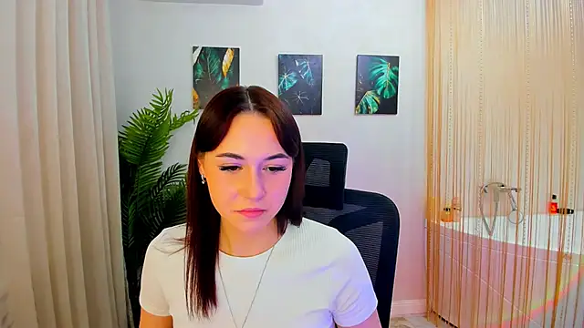 Snapshot of MakeYoueHappy chatting on November 28, 12:08 pm MakeYoueHappy online show from November 28, 12:08 pm