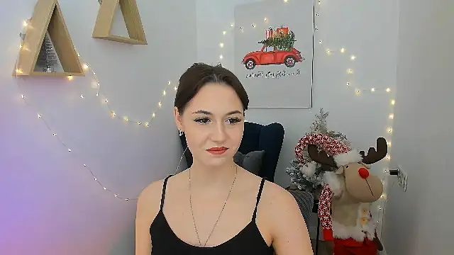 Snapshot of MakeYoueHappy chatting on December 14, 4:40 am MakeYoueHappy online show from December 14, 4:40 am