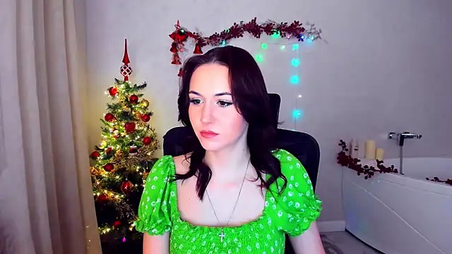 Snapshot of MakeYoueHappy chatting on December 16, 11:59 am MakeYoueHappy online show from December 16, 11:59 am