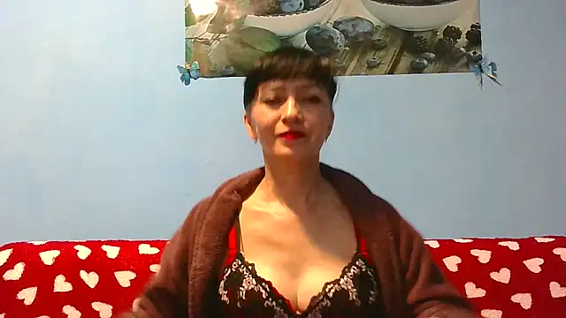 Snapshot of IffetLove42 chatting on April 15, 7:21 pm IffetLove42 online show from April 15, 7:21 pm