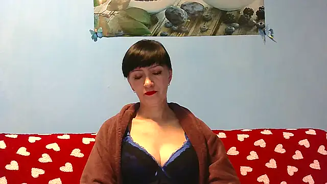 Snapshot of IffetLove42 chatting on April 25, 6:49 pm IffetLove42 online show from April 25, 6:49 pm
