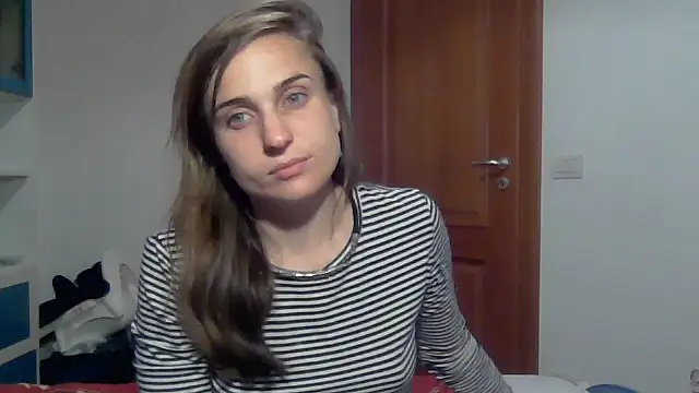 Snapshot of SinnEmily chatting on April 11, 4:11 pm SinnEmily online show from April 11, 4:11 pm