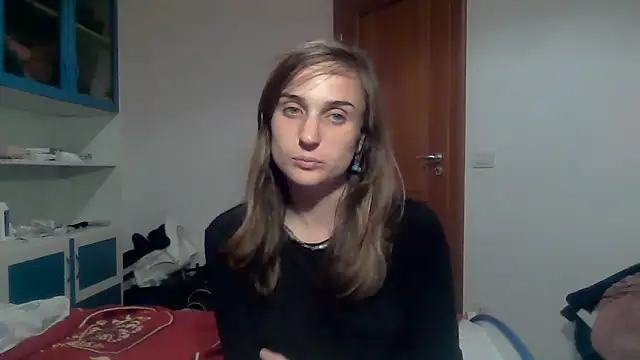 Snapshot of SinnEmily chatting on April 12, 4:56 pm SinnEmily online show from April 12, 4:56 pm
