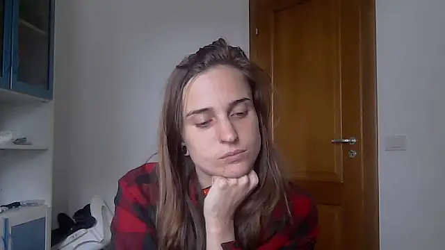 Snapshot of SinnEmily chatting on April 14, 7:36 am SinnEmily online show from April 14, 7:36 am