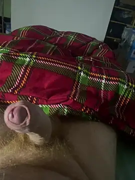 Ilovemilf1 online show from March 6, 5:20 pm