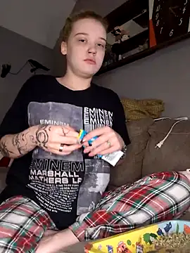 Snapshot of mattiethebaddieee chatting on November 25, 7:25 pm mattiethebaddieee online show from November 25, 7:25 pm