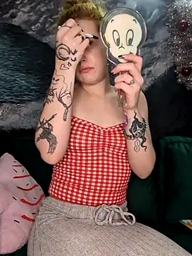 Snapshot of mattiethebaddieee chatting on November 26, 9:27 pm mattiethebaddieee online show from November 26, 9:27 pm