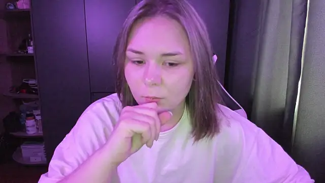 sophia lix online show from December 21, 5:58 am