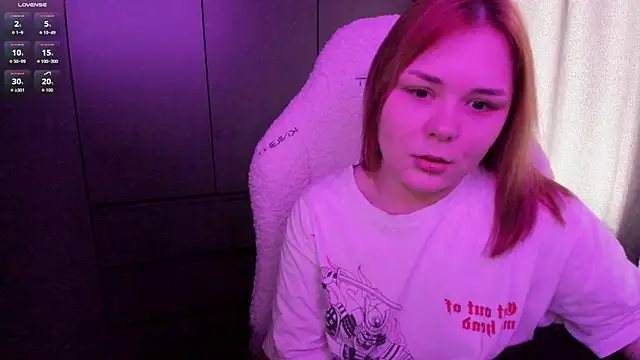 sophia lix online show from June 10, 8:35 am