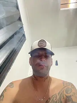 Snapshot of Elbrosss1992 chatting on March 29, 11:43 am Elbrosss1992 online show from March 29, 11:43 am