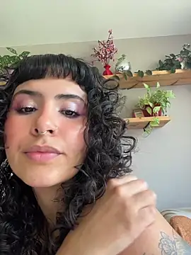 SugarTroubl33 online show from June 24, 2:38 pm
