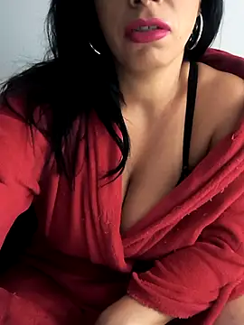 Snapshot of paularois chatting on November 23, 3:39 am paularois online show from November 23, 3:39 am