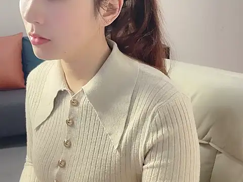 Snapshot of lvy-002 chatting on November 29, 5:32 am lvy-002 online show from November 29, 5:32 am