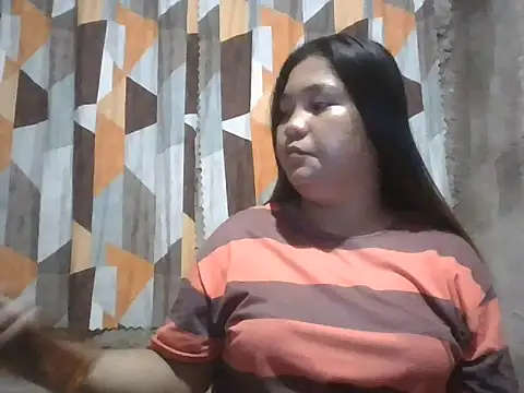 Snapshot of PUSSYcatXXX1 chatting on April 16, 12:17 pm PUSSYcatXXX1 online show from April 16, 12:17 pm