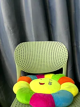 Snapshot of karakin1220 chatting on December 15, 12:53 pm karakin1220 online show from December 15, 12:53 pm