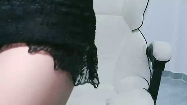 karakin1220 online show from May 4, 7:32 pm