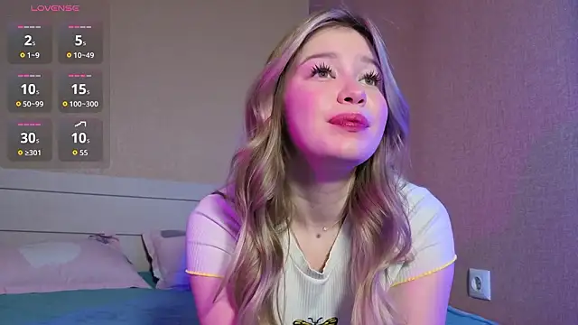 Snapshot of pawsclawss chatting on February 28, 6:14 am pawsclawss online show from February 28, 6:14 am