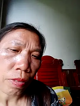 bella-la online show from November 13, 7:51 am