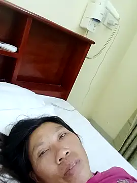 bella-la online show from November 17, 2:23 pm