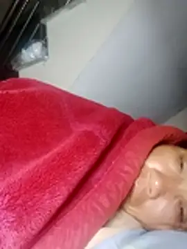 bella-la online show from November 19, 6:08 pm