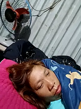 bella-la online show from February 7, 9:07 pm