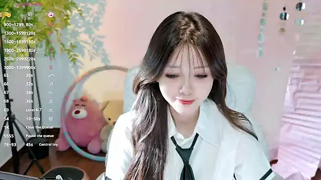 Yiluo95 online show from May 28, 4:48 pm