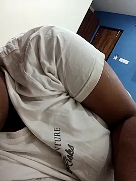 Snapshot of bigtelugubhama chatting on October 28, 3:21 am bigtelugubhama online show from October 28, 3:21 am