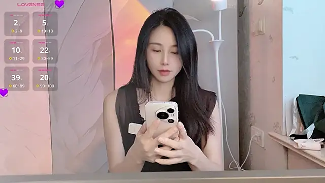 TwTneii online show from October 28, 5:44 am