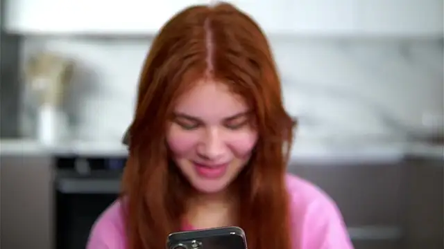 Snapshot of YettaCalabria chatting on December 2, 1:17 pm YettaCalabria online show from December 2, 1:17 pm