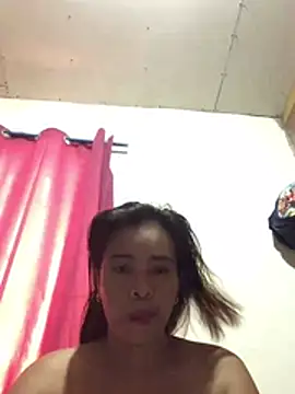 Snapshot of Honeyjean_30 chatting on July 8, 3:22 am Honeyjean 30 online show from July 8, 3:22 am