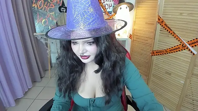 babyyullii online show from October 28, 8:51 am