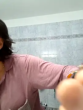 Piediniecollant online show from November 5, 5:40 am