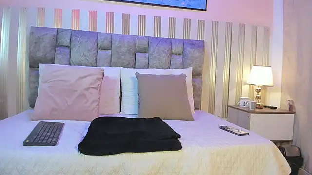 Snapshot of Scarlett__lace chatting on November 6, 11:33 am Scarlett lace online show from November 6, 11:33 am