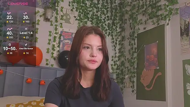 Snapshot of Sophie_fawn chatting on October 31, 12:28 pm Sophie fawn online show from October 31, 12:28 pm