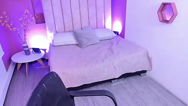 mia jagger online show from February 7, 8:56 pm