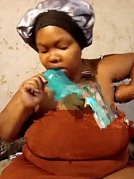 3bigcuteness online show from November 15, 12:45 pm