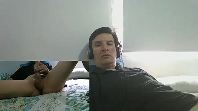 carliesexyman online show from November 30, 8:24 pm