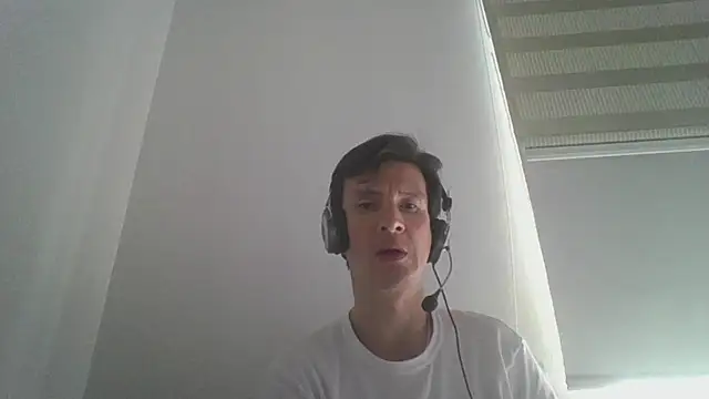 carliesexyman online show from December 4, 6:49 pm