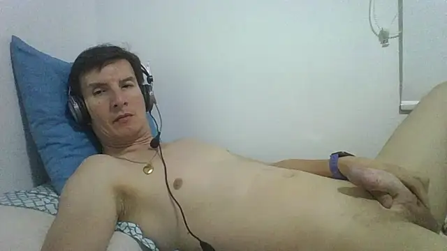 carliesexyman online show from December 20, 2:51 am