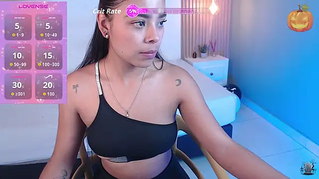 Snapshot of SoffiaDams2 chatting on November 8, 11:43 am SoffiaDams2 online show from November 8, 11:43 am