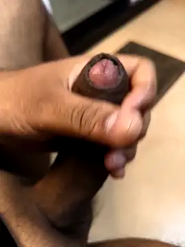 Snapshot of djdick20 chatting on December 15, 3:44 am djdick20 online show from December 15, 3:44 am