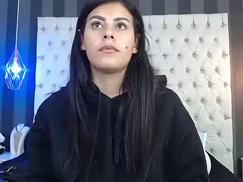 Camile Petite online show from November 7, 8:09 pm