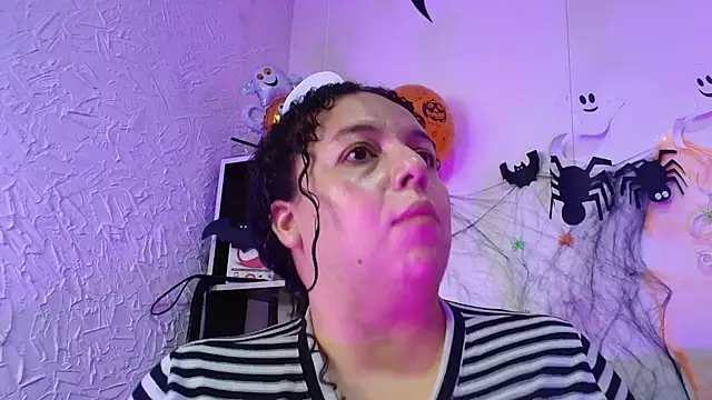 Snapshot of Natasha_Amber chatting on October 30, 12:39 pm Natasha Amber online show from October 30, 12:39 pm