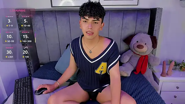 Niick Twiink online show from October 29, 7:37 pm