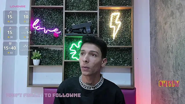 Max Steell online show from October 30, 12:56 am