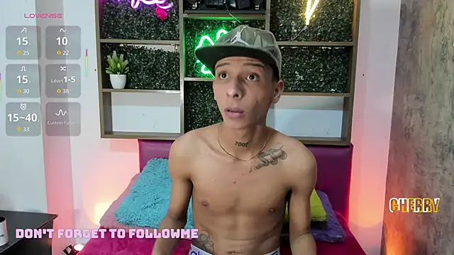 Max Steell online show from November 7, 3:17 am