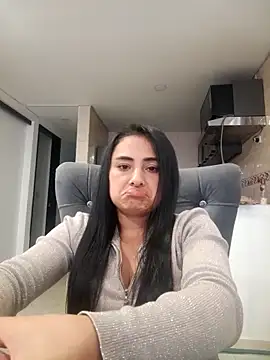 solandrea online show from October 27, 9:52 pm