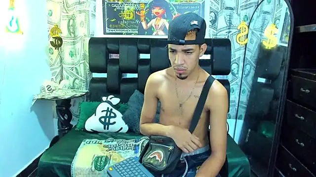 Latin Duo13 online show from November 25, 7:25 pm