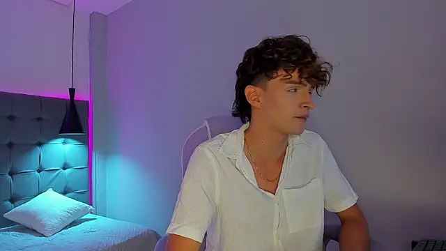 Snapshot of NicolasFerrer18 chatting on November 26, 7:26 pm NicolasFerrer18 online show from November 26, 7:26 pm